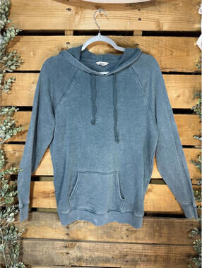 American Eagle distressed light washed pullover